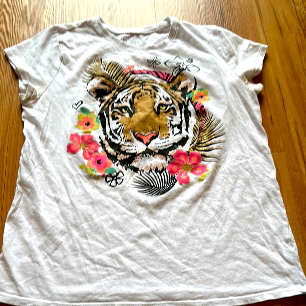 Children’s place White T-Shirt with Tiger and Floral Design‎